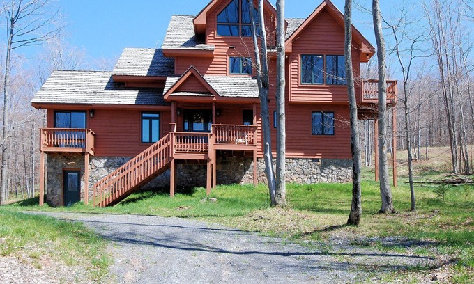 Timberline House | Make The Last Resort your first choice for slope side lodging!
