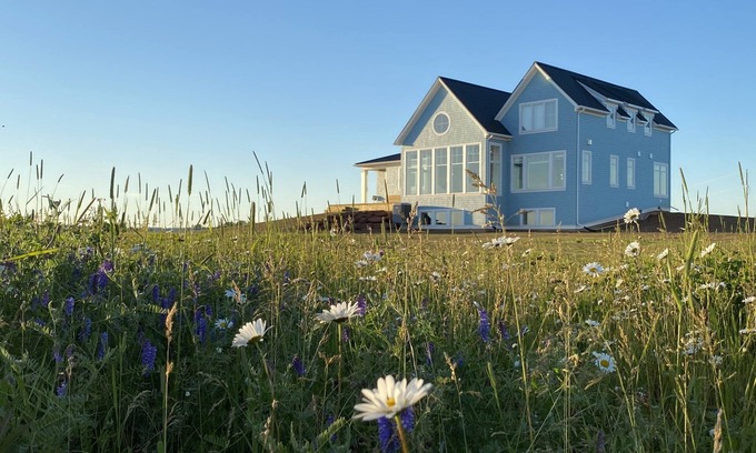 Victoria House | Make This Your “New Normal"