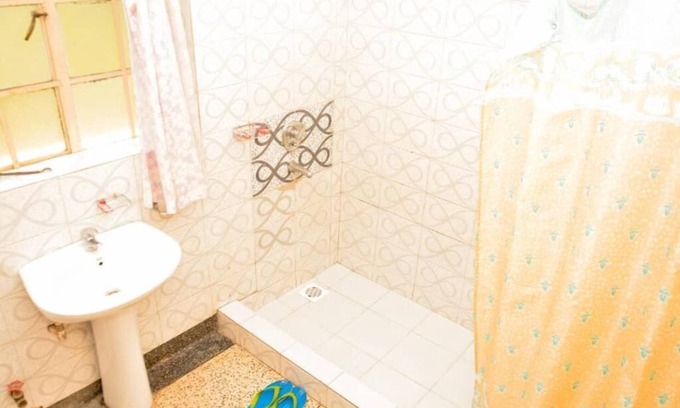 Kampala House | Makerere Guest House Double Room