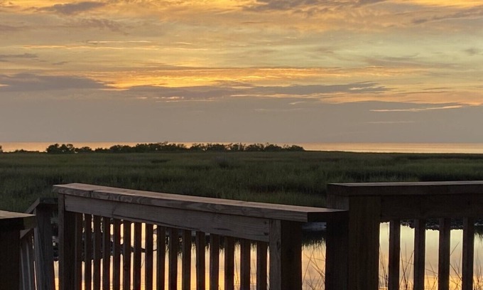 Keaton Beach House | Makin' Memories | Fish, Scallop & Watch the Sunset on Gulf of Mexico