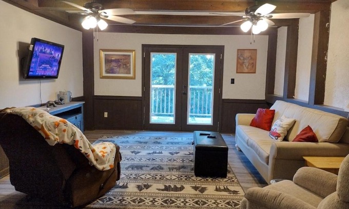 Sevierville Apartment | Making Memories A cozy gem in the Smoky Mountains