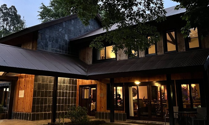 Kwa Sani House | Malachite Manor