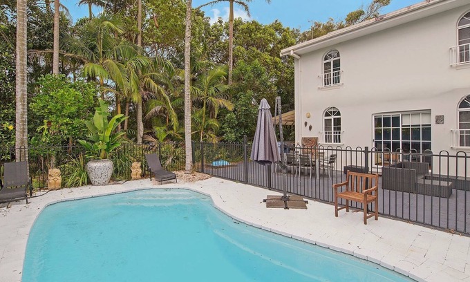 Lake Cathie House | Malibu Beach House - 124 Chepana St Lake Cathie