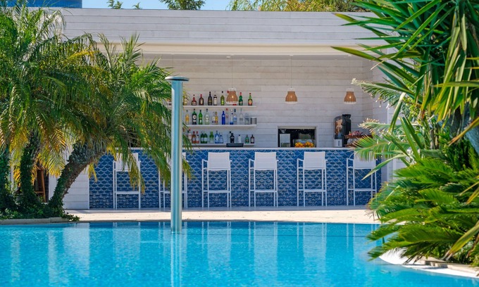 Figueira da Foz Hotel | Malibu Foz Hotel - La Maison Younan
