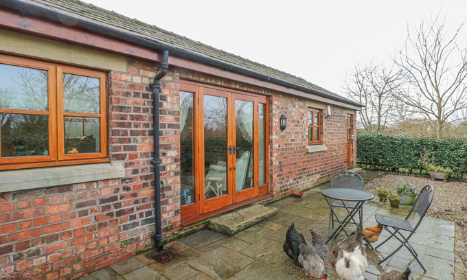 Bispham Green Cottage | MALTKILN COTTAGE AT CROOK HALL FARM, with a garden in Bispham Green
