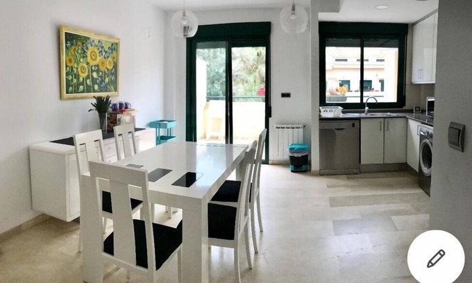 La Malva-rosa Apartment | Malvarrosa