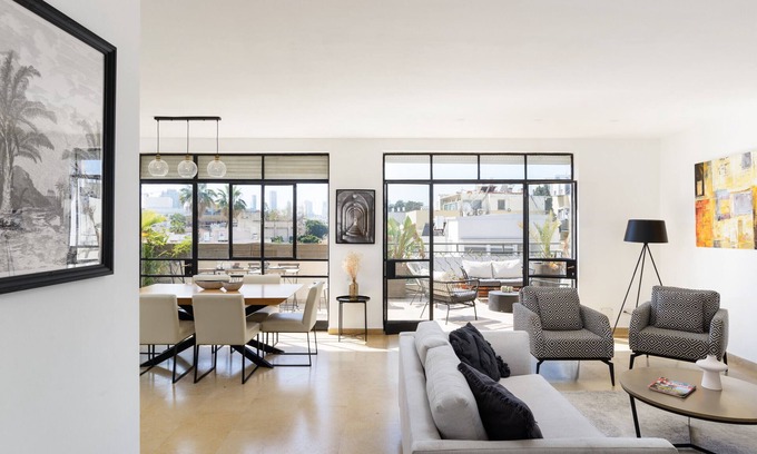 Tel Aviv City Center Apartment | MAMAD Amazing Duplex Penthouse with 2 Terraces by FeelHome