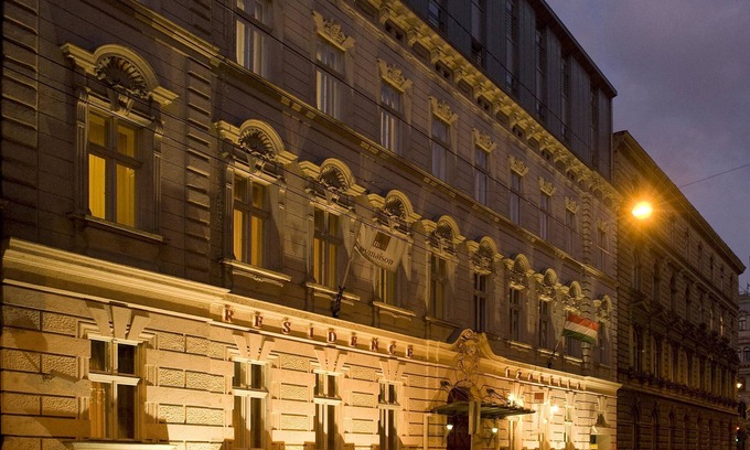 Terezvaros House | Mamaison Residence Izabella Budapest