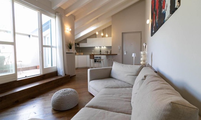 Galbiate Apartment | Mamma Ciccia Holiday Home - Cozy Attic