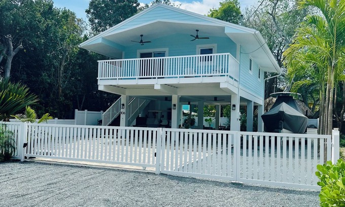 Key Largo House | MANGROVE HIDEAWAY, KEY LARGOnCome Enjoy our Piece of Paradise .n