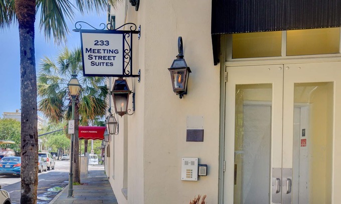 Charleston Historic District Condo | Manhattan Suite-Where Luxury and Location Meet/In The Heart of Historic Chas.