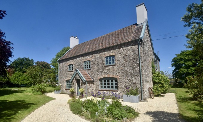 Wraxall Cottage | MANOR FARM HOUSE, pet friendly, character holiday cottage in Failand
