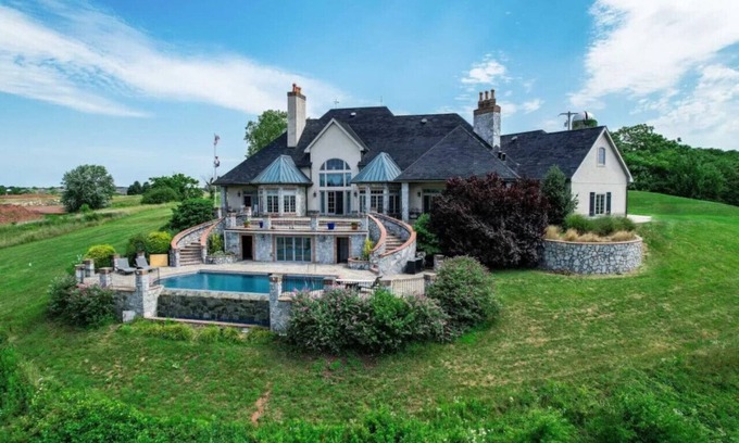 Gettysburg House | Manor on the 7th Luxury minutes away from History