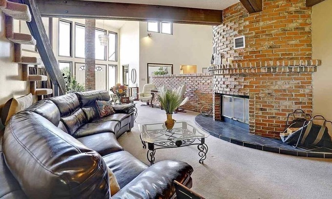 Division No. 11 House | MANSION - 7500 Sq. Ft. - Luxurious - Peaceful - Wildlife - Countryside Vibe