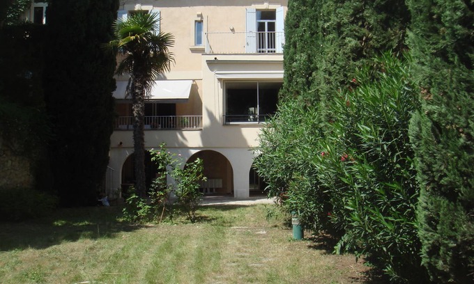 Avignon City Centre House | Mansion house in Avignon historic city center, 180 m2, 5 bedrooms, garage
