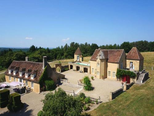 Meaulne-Vitray House | Mansion in Meaulne with Private Pool