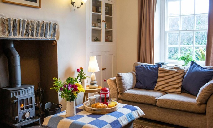 Aberaeron Cottage | Manteg, Aberaeron - Two Bedroom Cottage, Sleeps 4