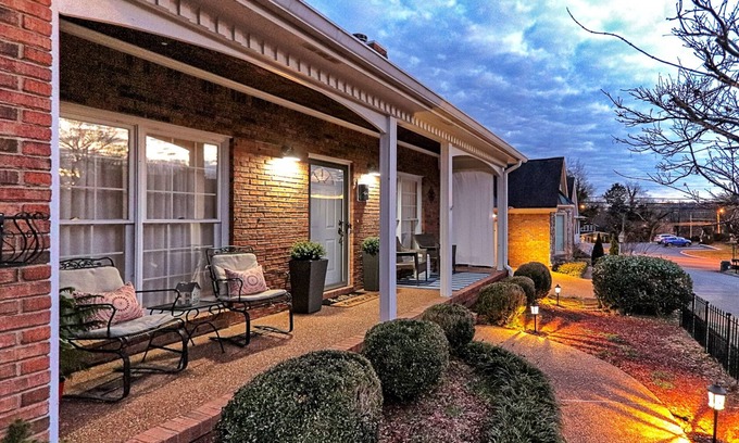 Columbia House | Maple Roost - A Stroll to Downtown Columbia & Square