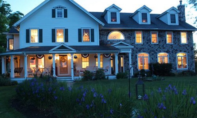Stillwater Bed & Breakfast | Maple Shade Bed & Breakfast