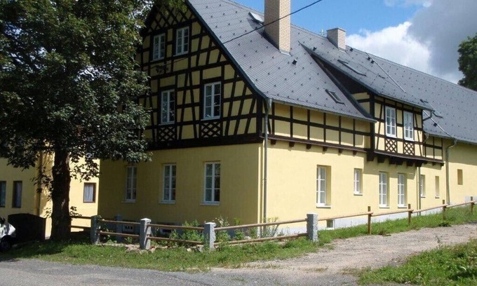 Ovesne Kladruby Apartment | Mar.Lazne:Renov. Farmstead with six en-suite double rooms,2 kitchens non-smoking