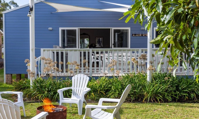 Callala Beach House | Mar-Lins - Pet Friendly - 2 Mins Walk to Beach