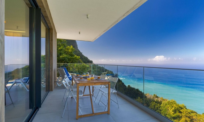 Arco de Sao Jorge Apartment | Mar Yam Sea by Atlantic Holiday