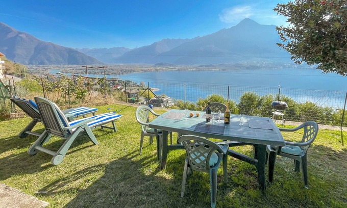 Aurogna Apartment | Maranina holiday flat on Lake Como
