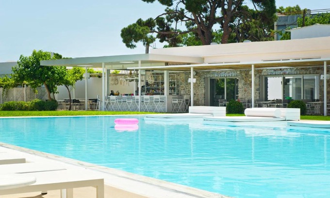 Nea Makri Hotel | Marathon Beach Resort