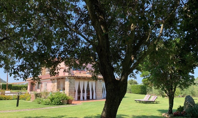 San Pantaleo Villa | Maravillosa Villa en San Pantaleo!