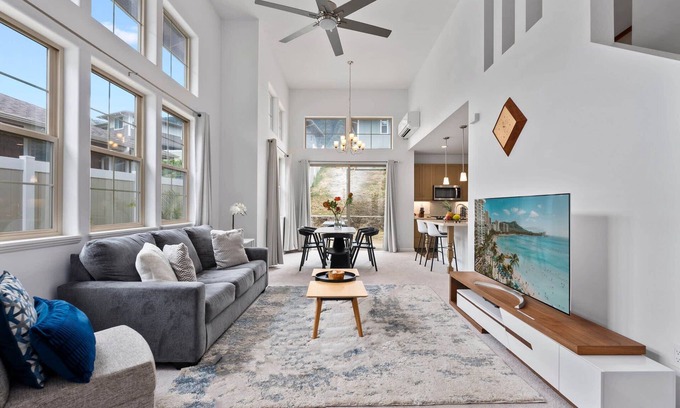 Makaha Valley House | @Marbella Lane - Elegant 3BR w/Marvelous Views