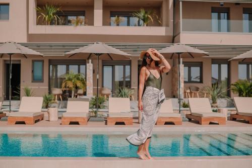 Karteros Hotel | Marble Luxury Suites