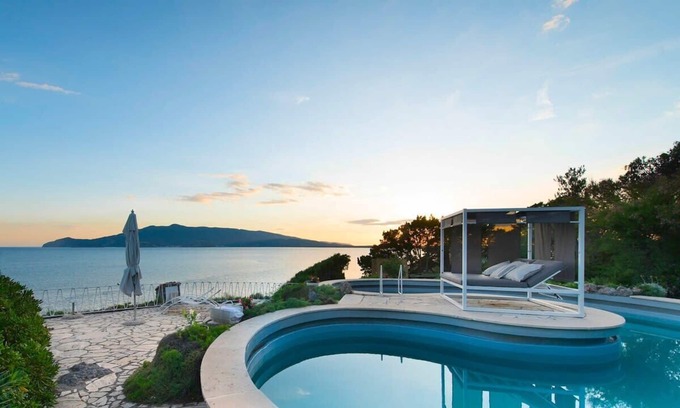 Ansedonia Villa | Mare degli Angeli, Splendid Mediterranean Seaside Villa, Gardens, Pool, Almost Heaven