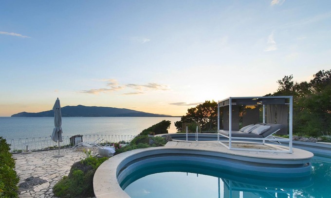 Ansedonia Villa | Mare degli Angeli, Splendid Mediterranean Seaside Villa, Gardens, Pool, Almost Heaven