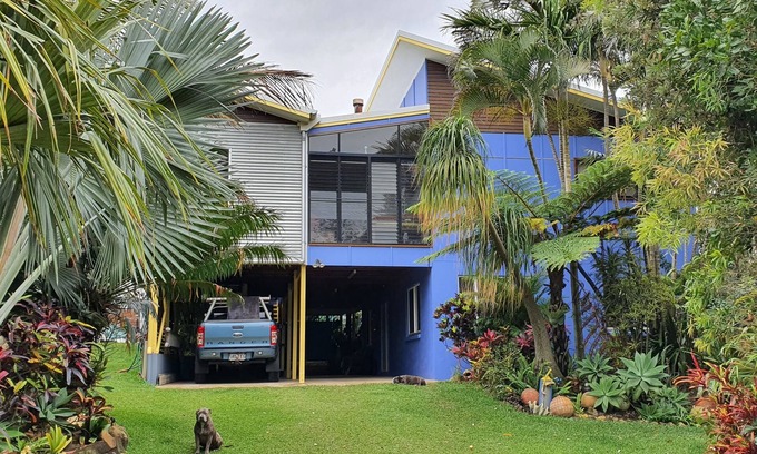 Noosa North Shore House | MARGARITAVILLE Unique tropical surf/fishing beach retreat. Pet/Family friendly!