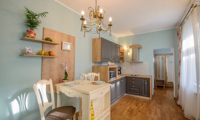 Sibiu Old Town Apartment | Maria Residence by Paltinul