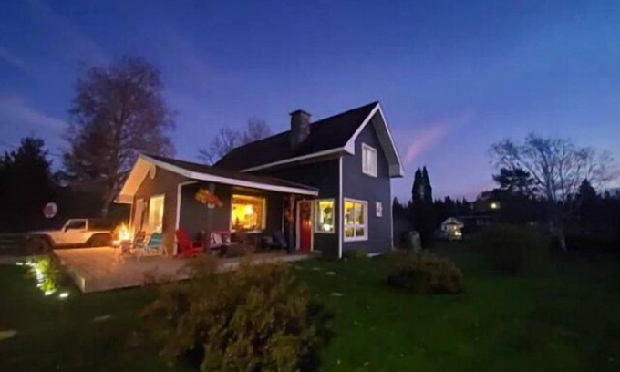 Algoma District Cottage | Marina Bay House, Beautiful 4 Season Cottage with Amazing Bay Views