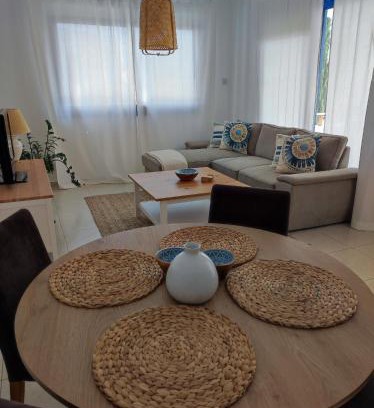 Universal Apartment | Marina Gardens