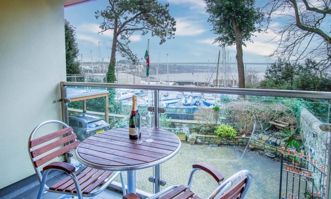 Neyland Apartment | Marina House Annex - 1 Bedroom - Neyland