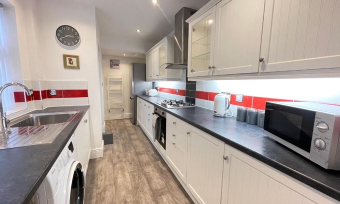 Whitley Bay Apartment | Marine Apartment Whitley Bay Seaside Location Free Onsite Parking