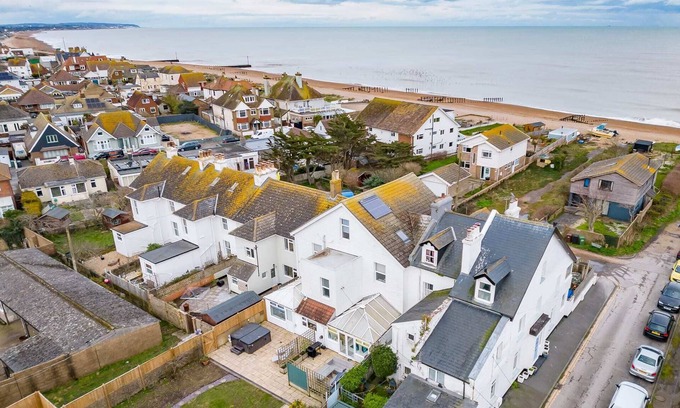 Pevensey Villa | Marine House Jewel of Pevensey