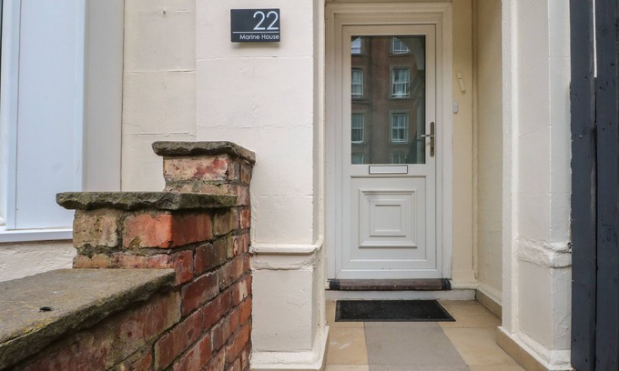Southport House | MARINE HOUSE, pet friendly, character holiday cottage in Southport