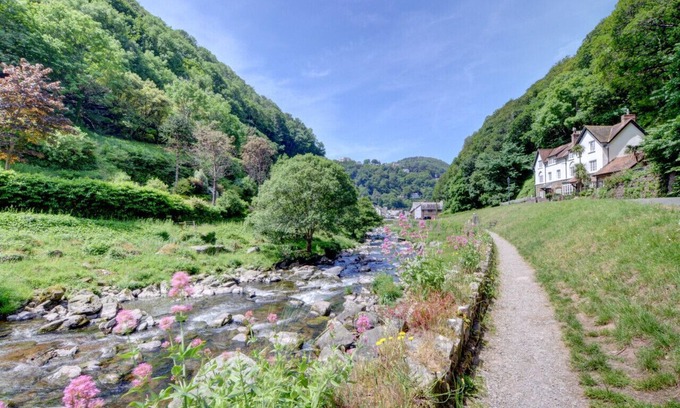 Lynmouth House | Mariners - Four Bedroom House, Sleeps 8