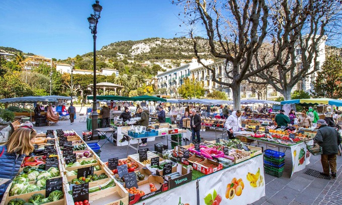 Beaulieu-sur-Mer Apartment | Market Square