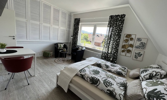 Hoexter Apartment | Marketplace apartment