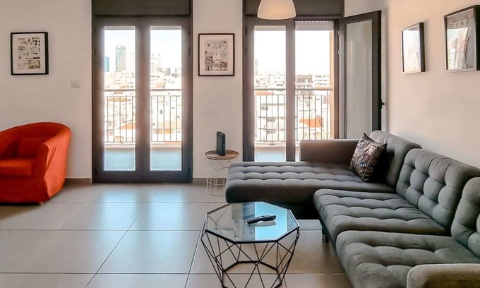 Florentin Apartment | Markolet Camelia - Two Bedroom Apartment, Sleeps 4