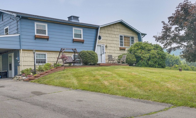 Middle Hope House | Marlboro Vacation Rental w/Fire Pit & Yard!