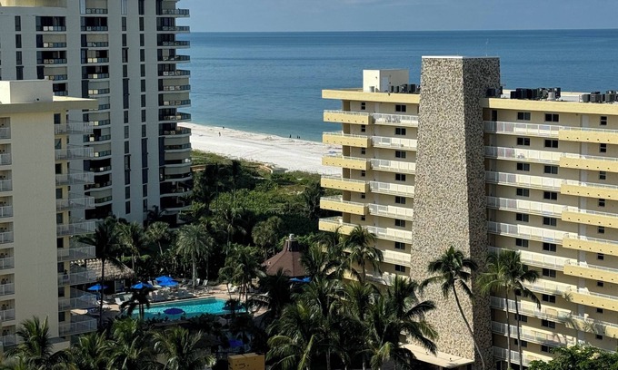 Marco Island Apartment | Marriot beachfront resort at Crystal shore in Marco Island 2 Br/2 BA villa