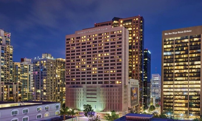 Civic Core Apartment | Marriott Vac Club, 1 BR SUITE, Kitchenette, Sleeps 4, 25min walk to Conv. Ctr.