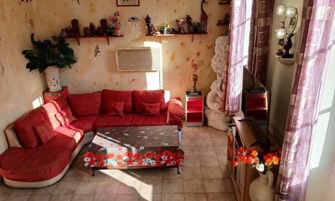 Noailles Apartment | MARSEILLE LOFT AMERICAIN CENTER VILLE 7 PERSONS