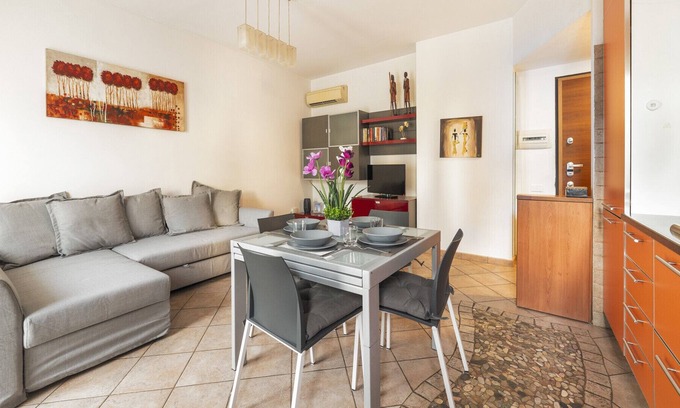 Gorla Apartment | Martesana Flat with Balcony - M1 Gorla and Turro